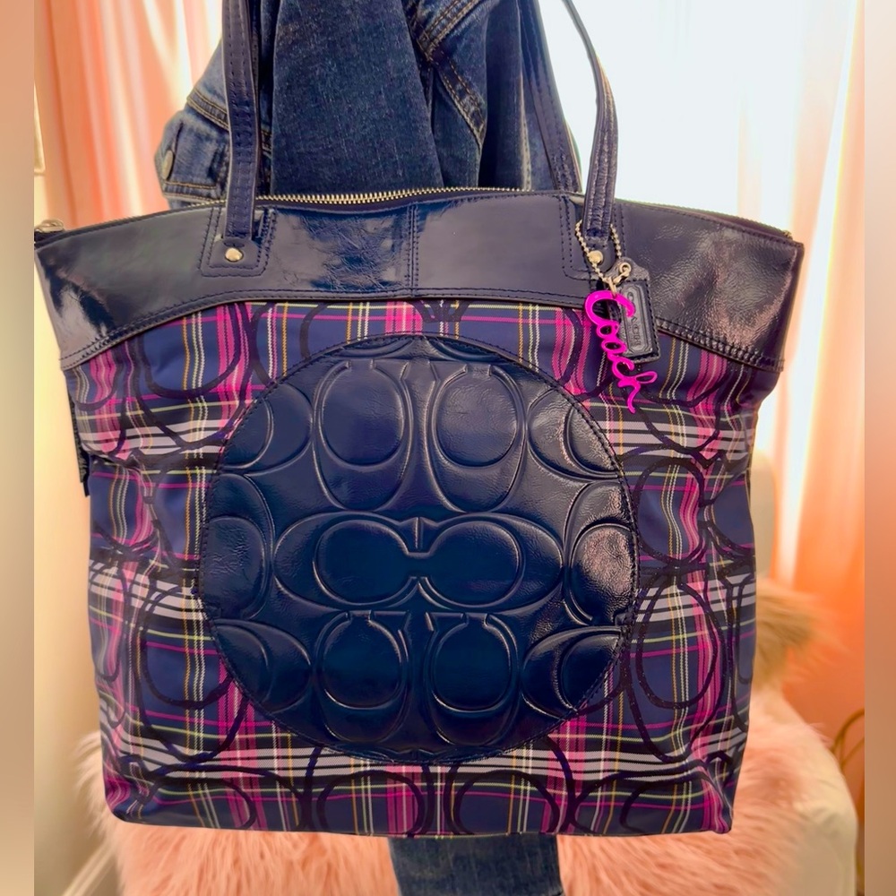 LQQK!  NWT Vintage COACH Tote Bag in Laura Pattern NAVY/MAGENTA LQQK!!